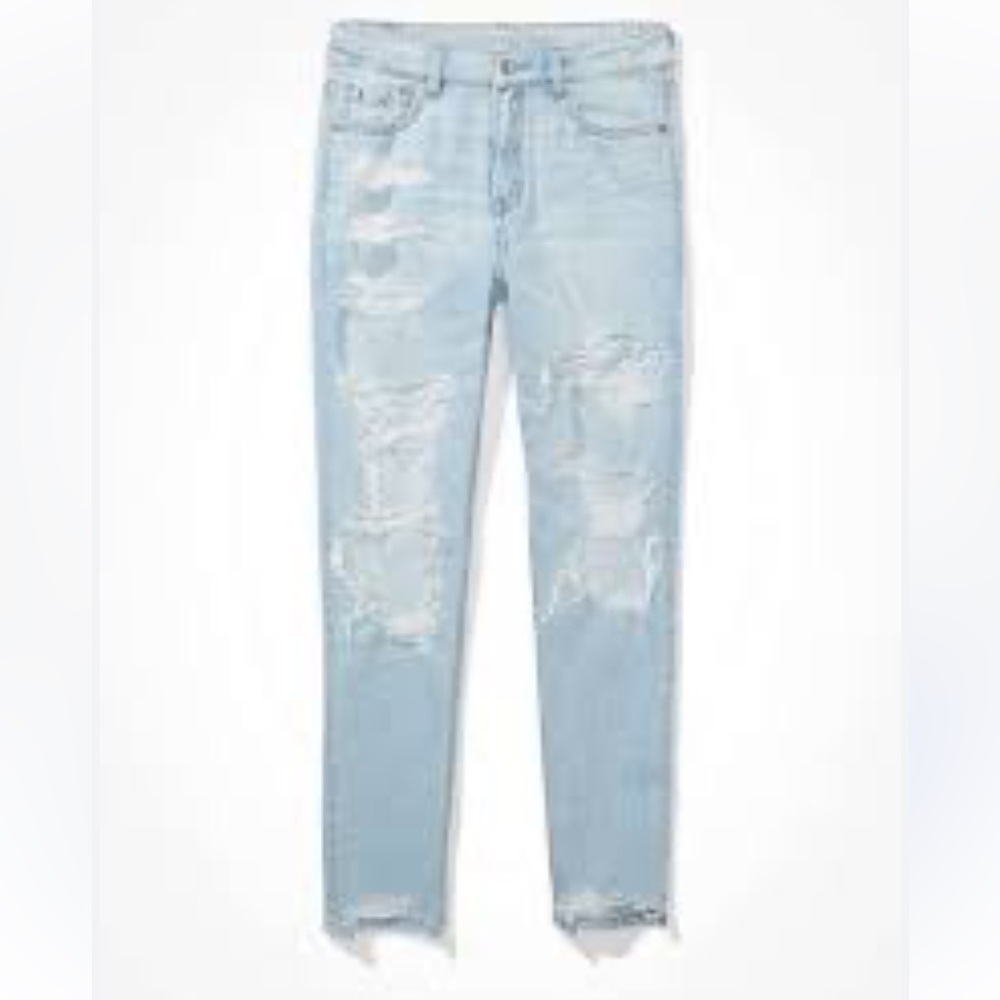 American Eagle ripped Mom jeans super stretch light wash ripped size 4